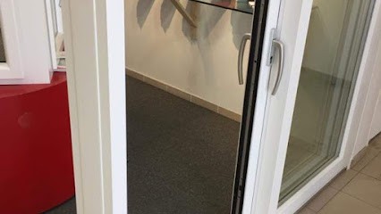 MC Fermetures, Menuisier à Ébreuil