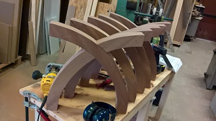 Le Petit Bonhomme En Bois, Menuisier à Créon