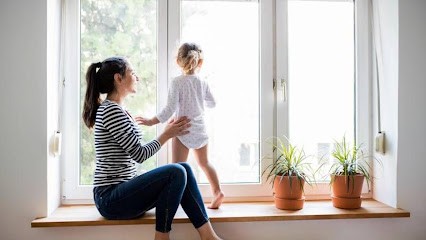 KM SERVICES63 - Clôture Portail Porte Garage Volet - Menuiserie Fenêtre - 63 Puy de Dôme, Menuisier à Tours-sur-Meymont