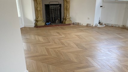 Bois D'esprit, Menuisier à Pierres