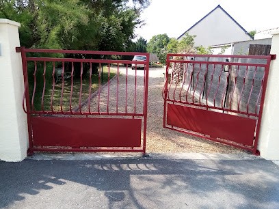 Menuisier TROST CHARLY cuisine parquet fenêtre vitrerie motorisation, Menuisier à Trélazé