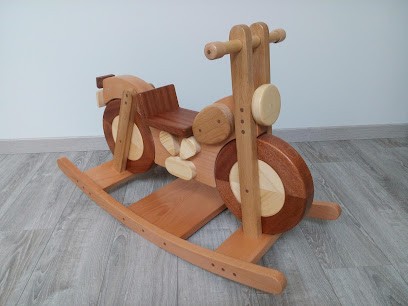 C.M.S., Menuisier à Courcôme