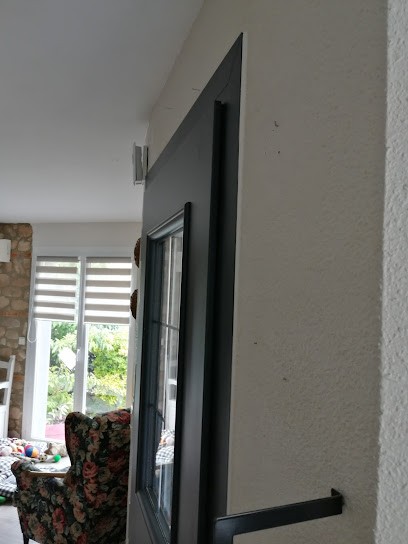 Sud renov alu, Menuisier à Bages