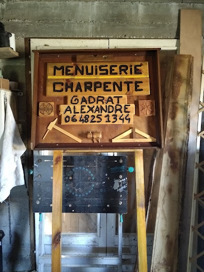 EIRl Alexandre Gadrat charpente menuiserie, Menuisier à Guizengeard