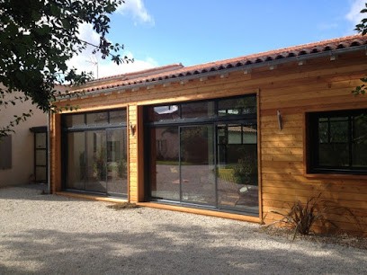 Thoreau Laurent Menuiserie, Charpentier à Jarnac-Champagne