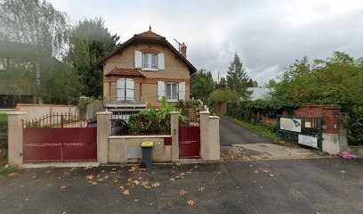 Castel Bois, Menuisier à Palaiseau