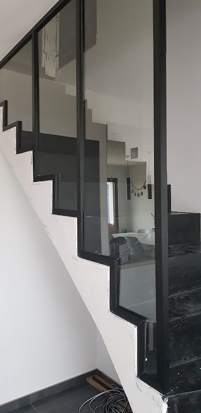 Precisal, Menuisier à Corbreuse