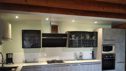 Lacroux Menuiserie / Cuisine Lube, Menuisier à Puymirol