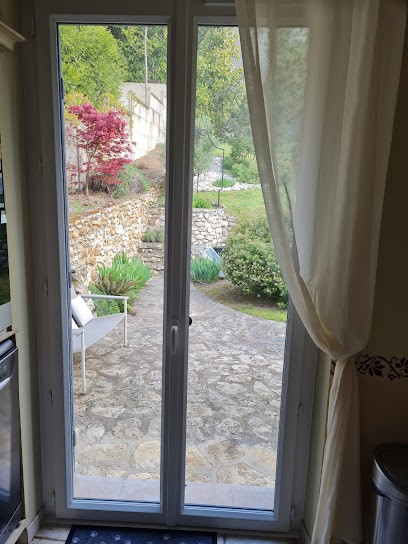 Omois Isolation Confort, Menuisier à Bézu-Saint-Germain