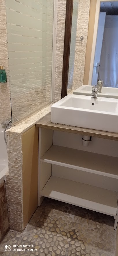 Services Didier Menuiseries Cuisine SDB, Menuisier à Arles