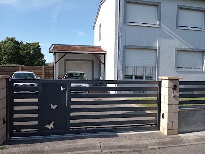 Ulsas, Menuisier à Sainte-Croix-en-Plaine