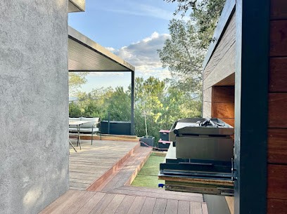 Knock On Wood, Menuisier à Roquebrune-sur-Argens