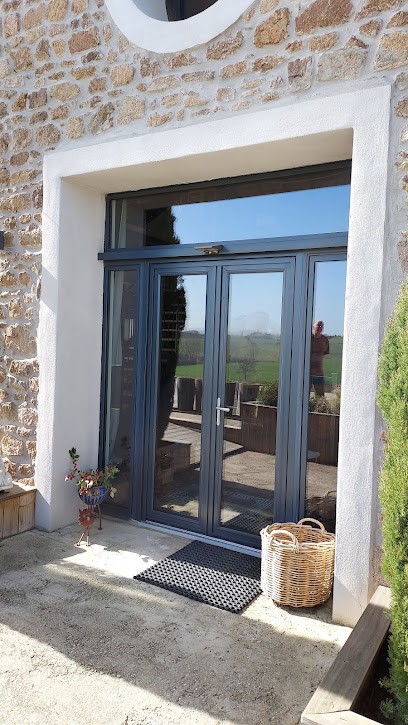 Jérôme BADOIL MENUISERIE, Menuisier à Courzieu