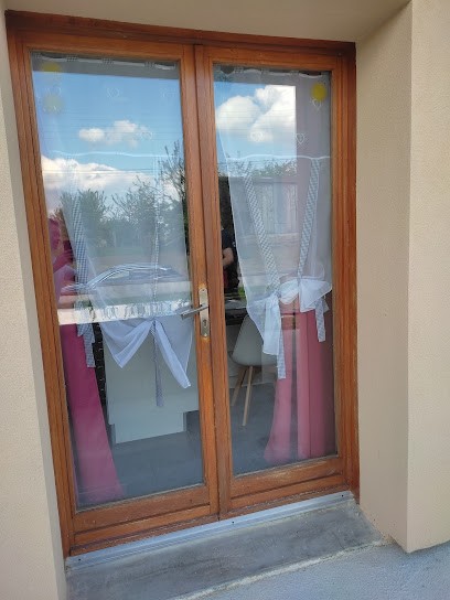 MARTIN MENUISERIE PETIT NOIR, Menuisier à Petit-Noir