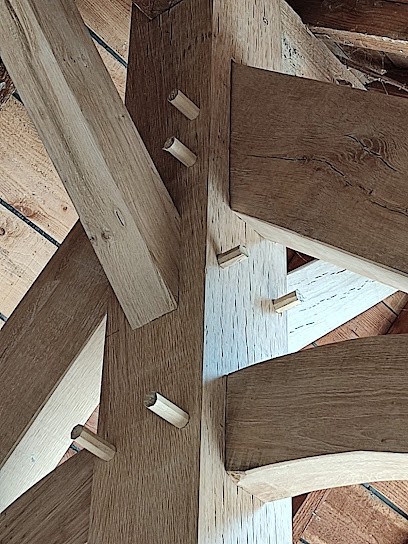 Ô bois de brin, Charpentier à Saint-Jean-Brévelay