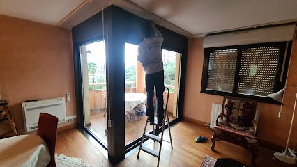 Sotralu, Menuisier à Afa