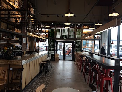 QUADRARE / L'ATELIER DES METIERS DU BOIS SAS, Menuisier à Creysse