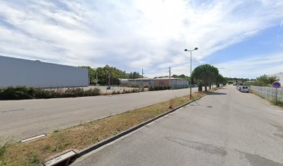 Arm, Menuisier à Sarrians