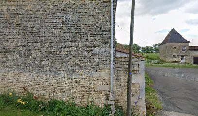 MASSIAS Julien, Menuisier à Nanteuil-en-Vallée