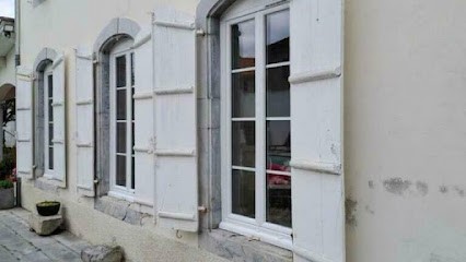 Pyrenees Fermetures, Menuisier à Sarniguet