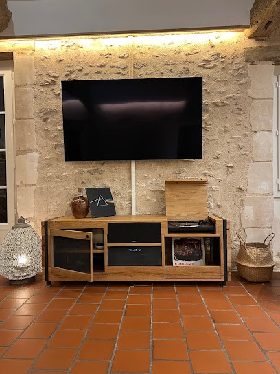 Amline, Menuisier à Cigogné