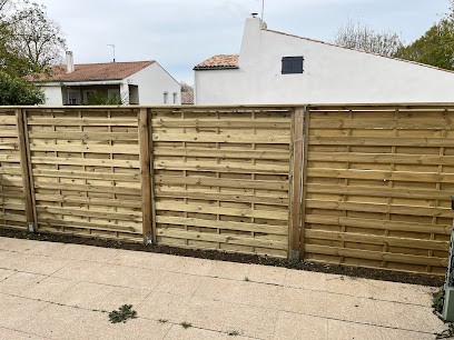 Julien NEUVIALLE, Menuisier à Saint-Agnant