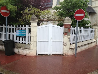 Touche Du Bois, Menuisier à Ranville