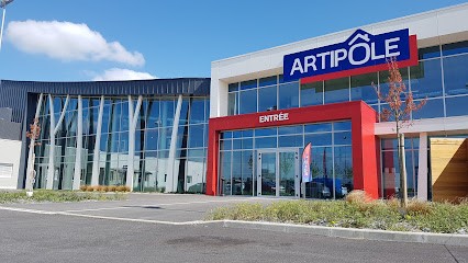 Salle D’exposition ARTISANS ARTIPÔLE BOIS à LAVAL / MARTIGNÉ SUR MAYENNE, Menuisier à Martigné-sur-Mayenne