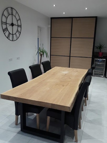 BERNIN DAMIANS MENUISERIE, Menuisier à Pérouges