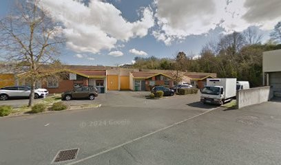 La petite fusée en bois, Menuisier à Beaumont-sur-Oise