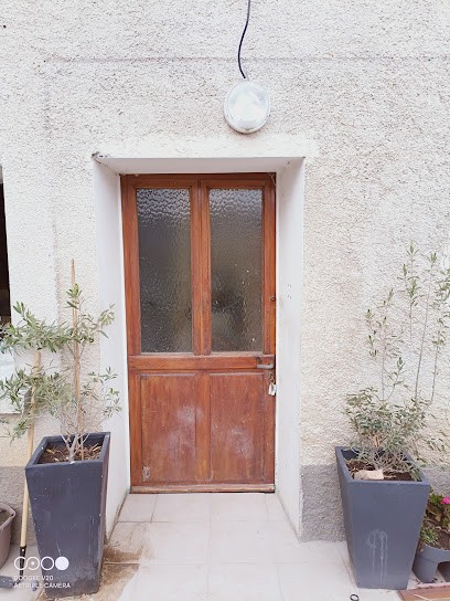 B9 Iso, Menuisier à Échirolles