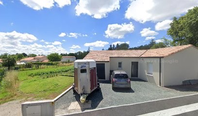 Paradis, Menuisier à Château-Guibert