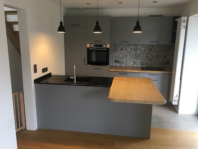 NP ALTITUDE - Menuiserie, Charpente, Rénovation Générale, Menuisier à Saint-Nicolas-la-Chapelle