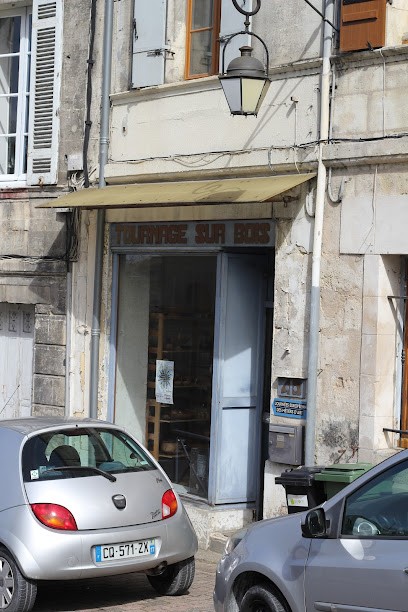 The Marmot's Shed, Menuisier à Lormont