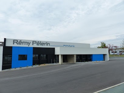 REMY PELERIN, Menuisier à Châteaugiron