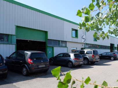 Feldor, Menuisier à Genay