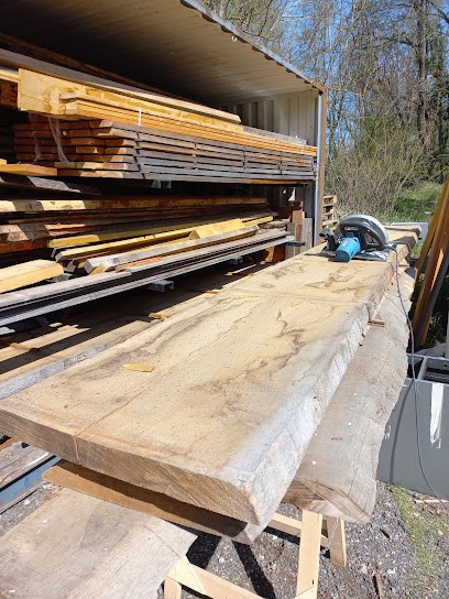 Stéphane GERARD Ebeniste Agenceur, Menuisier à Larajasse
