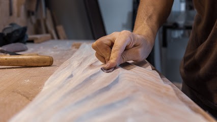 Atelier Blanc Bois, Menuisier à Saint-Vincent-de-Barrès