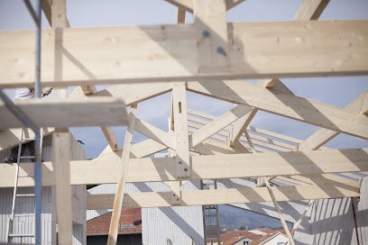 DEFA BATI, Charpentier à Sury-le-Comtal