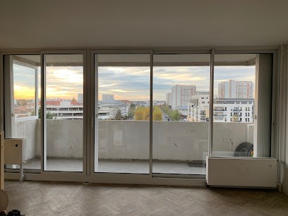 77 DISTRIBUTION, Menuisier à Meaux