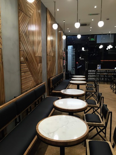 GEGA, Menuisier à Pont-Sainte-Marie