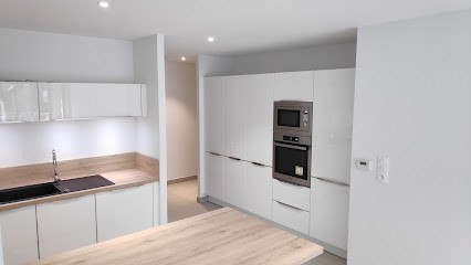 MIC SARL, Menuisier à La Loubière