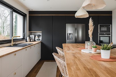 INSIDE 56, Menuisier à Crach