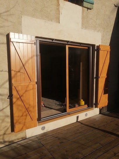 Vercors Tom Travaux, Menuisier à Lans-en-Vercors