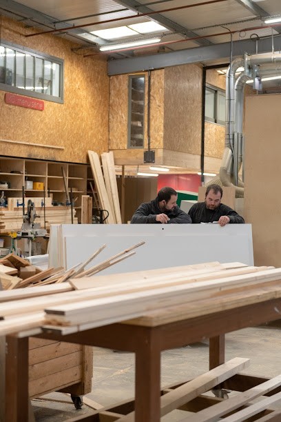 DUTOUR MENUISIER ET AGENCEUR, Menuisier à Saint-Laurent-de-Chamousset