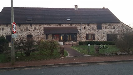 M.P Fermetures 71, Charpentier au Breuil