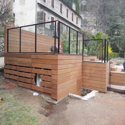 Gousset Constructions Bois, Menuisier à Saint-Laurent-d'Olt