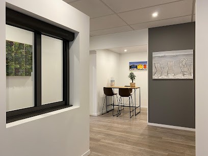 Oriance, Menuisier à Auray