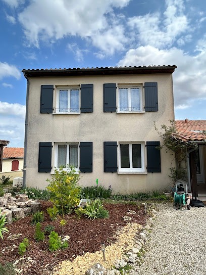 Sarl Projet Entretien Renovation PER, Menuisier à Angoulême