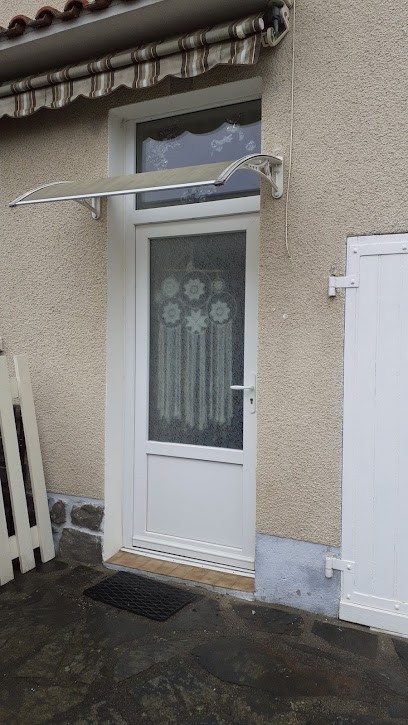 Carrés De Lumière, Menuisier à Saint-Céré